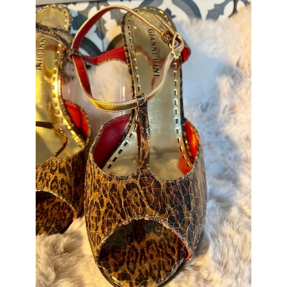 Gianni Bini - RED BOTTOM STILETTO HEELS - Sz 7.5 Crackled Snakeskin Peeptoe - Picture 11 of 11